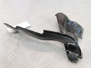 петля капота левая Mazda CX-3 1 поколение DK 2015, 1.5 л., МКПП, внедорожник 5 дв., D10E52420