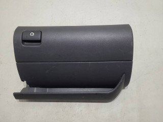 бардачок SEAT Leon 1 поколение 2002, 1.4 л., i, BCA, бензин, 5МКПП, серебристый, хетчбэк 5 дв., передний привод, 1M1857103