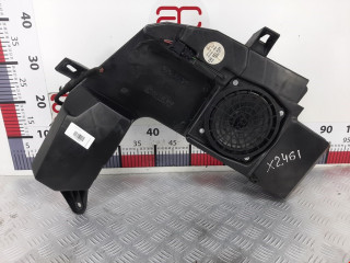 сабвуфер Audi A4 B6 2001, 2.0 л., МКПП, универсал, 8E9035382D