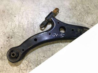 рычаг передний правый Toyota Previa XR30/XR40 2001, 2.4 л., бензин