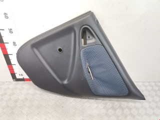 обшивка двери задняя правая Toyota Yaris P1 [рестайлинг] 2004, 1.4 л., МКПП, хетчбэк 5 дв.