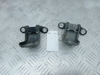 петля двери Renault Koleos 1 поколение 2008, 2.0 л., МКПП, внедорожник 5 дв., 82420JY00A