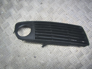 заглушка (решетка) в бампер Audi A6 4B/C5 1999, 2.5 л., МКПП, седан, 4B0807682S