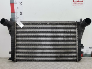 интеркулер Volkswagen Tiguan 1 поколение 2008, 2.0 л., МКПП, внедорожник 5 дв., 3C0145805AD