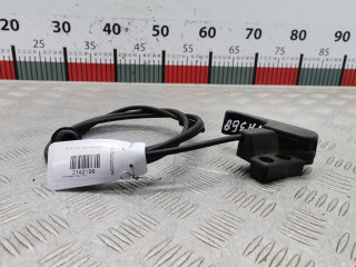 захватный крюк капота Volkswagen Polo 3 поколение 1999, 1.4 л., МКПП, универсал, 1H1823533