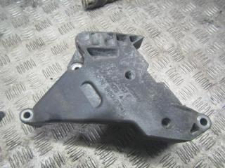кронштейн двигателя Volkswagen Golf 4 поколение 2006, 1.9 л., 03G199207F