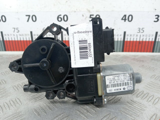 моторчик стеклоподъемника Kia Venga 1 поколение 2010, 1.4 л., МКПП, хетчбэк 5 дв., 824601P010