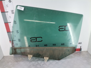 стекло двери задней левой Renault Megane 3 поколение 2009, 1.9 л., МКПП, универсал, 823010028R