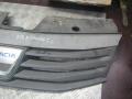 решетка радиатора Dacia Sandero 1 поколение 2010, 1.4 л., МКПП, хетчбэк 5 дв., 8200735134 - фото №3