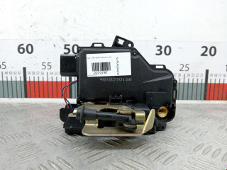 замок двери передней левой Audi A4 B6 2002, 1.6 л., МКПП, седан, 4B1837015G