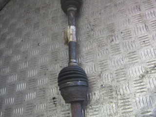полуось передняя левая (приводной вал, ШРУС) Ford Fiesta 6 поколение 2010, 1.3 л., МКПП, хетчбэк 5 дв., 8V513B437AAA