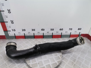 патрубок интеркулера Volkswagen Touareg 1 поколение 2005, 5.0 л., АКПП, внедорожник 5 дв.
