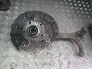 ступица передняя левая Audi A4 B6 2002, 1.8 л., МКПП, универсал
