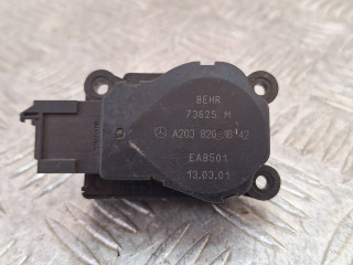 моторчик заслонки печки Mercedes-Benz C-Класс W203/S203/CL203 2002, A2038201642