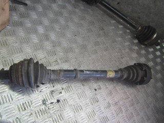 полуось передняя левая (приводной вал, ШРУС) Audi 100 4A/C4 1994, 2.0 л., МКПП, седан