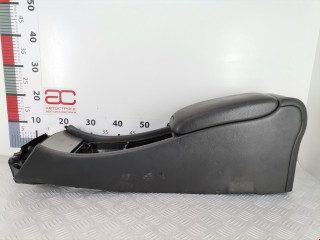 подлокотник Mercedes-Benz C-Класс W203/S203/CL203 2002, 2.2 л., МКПП, хетчбэк 3 дв., A2036800832