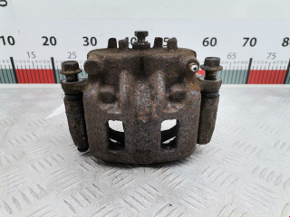 суппорт передний правый Mitsubishi Pajero 3 поколение 2002, 3.2 л., АКПП, внедорожник 5 дв., MR510538