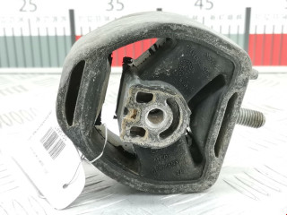 подушка крепления КПП Audi A4 B5 1996, 1.6 л., МКПП, седан