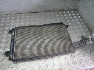 радиатор кондиционера Volkswagen Golf 4 поколение 2004, 1.6 л., МКПП, хетчбэк 5 дв., 1K0820411G