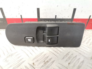 блок управления стеклоподъемниками Mitsubishi Colt 6 поколение (Z20/Z30) 2007, 1.1 л., МКПП, хетчбэк 3 дв., MR587959