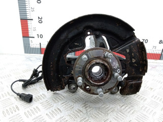 ступица передняя левая Land Rover Freelander 2 поколение 2006, 2.2 л., МКПП, внедорожник 5 дв.