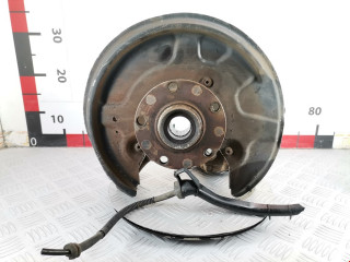 ступица задняя правая Volkswagen Passat B5 2001, 2.8 л., МКПП, универсал, 8E0505432AL