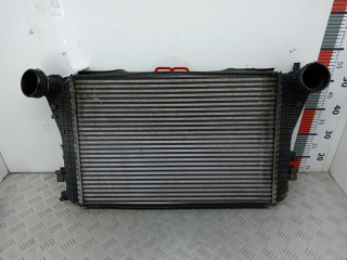 интеркулер Volkswagen Touran 1 поколение 2004, 2.0 л., МКПП, минивэн