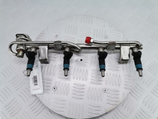 форсунка Audi A4 B6 2001, 2.0 л., вариатор, универсал, 06B133551K