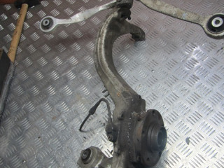 ступица передняя левая Audi A6 4B/C5 2000