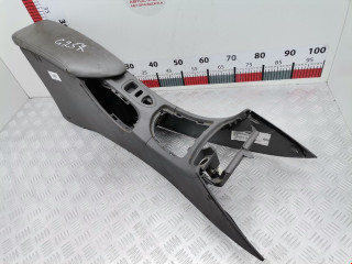 подлокотник Renault Laguna 2 поколение 2002, 1.8 л., МКПП, универсал, 8200265609