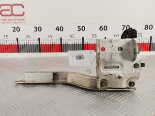 кронштейн радиатора BMW 5 серия F07/F10/F11 2012, 3.0 л., АКПП, седан, 51117186514