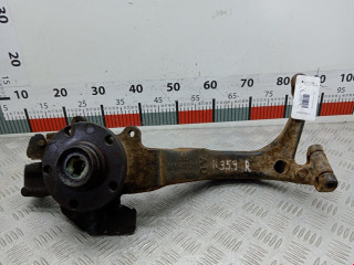 кулак поворотный правый Volkswagen Passat B5 1999, 2.8 л., МКПП, универсал, 8D0407257AM