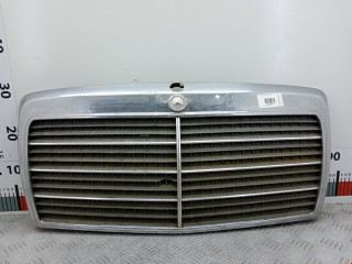 решетка радиатора Mercedes-Benz W124 1 поколение 1993, 2.0 л., МКПП, седан