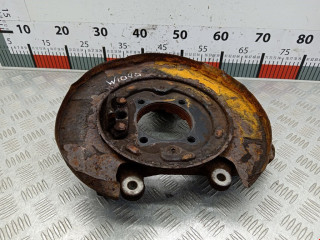 кулак задний правый Nissan Pathfinder R51 2006, 2.5 л., МКПП, внедорожник 5 дв.