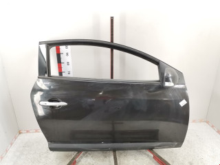 дверь передняя правая Renault Megane 3 поколение 2009, 1.6 л., МКПП, хетчбэк 3 дв., 801001645R