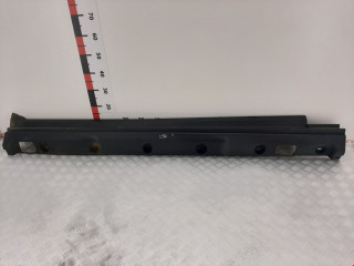 накладка на порог внутренняя Land Rover Range Rover 3 поколение 2003, 3.0 л., АКПП, внедорожник 5 дв., LR018384