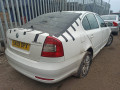 форсунка Skoda Octavia 2 поколение (A5) [рестайлинг] 2009, 1.9 л., МКПП, хетчбэк 5 дв., 038130073AG - фото №11