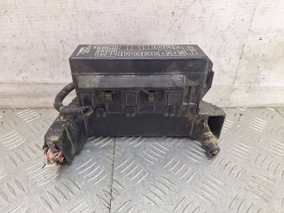 блок предохранителей Nissan Almera Tino V10 2003, 71545078