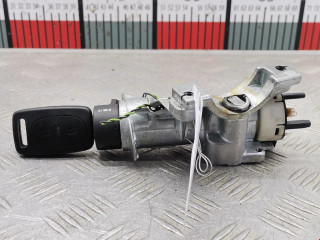 замок зажигания Audi A3 8L 1996, 1.6 л., МКПП, хетчбэк 3 дв., 4B0905851B