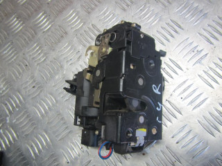 замок двери передней правой Volkswagen Golf 3 поколение 2000, 3B1837016AD