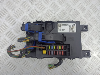 блок предохранителей Opel Corsa D 2010, 1.2 л., МКПП, хетчбэк 5 дв., 13320629