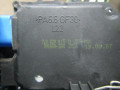 замок двери задней левой Volkswagen Golf 5 поколение 2008, 1.9 л., МКПП, универсал, 7L0839015D - фото №4