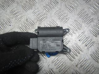 моторчик заслонки печки Volkswagen Passat B6 2006, 8E1820511E