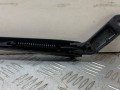 щеткодержатель (поводок стеклоочистителя, дворник) Volkswagen Golf 4 поколение 2001, 1.6 л., бензин, АКПП, хетчбэк 5 дв., 1J1955410A - фото №5