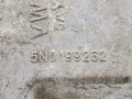 подушка крепления двигателя Volkswagen Tiguan 1 поколение 2008, 2.0 л., МКПП, внедорожник 5 дв., 5N0199262F - фото №6
