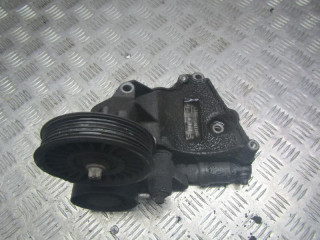 кронштейн компрессора кондиционера Opel Vectra C 2004, 2.0 л., 24401737