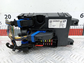 блок предохранителей Opel Corsa D 2010, 1.2 л., МКПП, хетчбэк 5 дв., 13320629