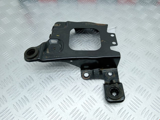 крепление аккумулятора Ford Focus 3 поколение 2012, 1.6 л., МКПП, универсал, 1691947