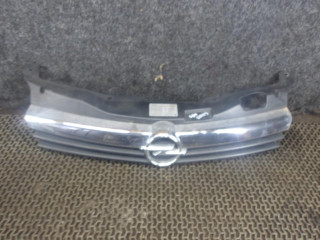 решетка радиатора Opel Astra H 2005, 1.9 л., МКПП, универсал, 13108463