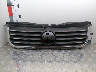 решетка радиатора Volkswagen Passat B5 [рестайлинг] 2002, 1.9 л., МКПП, универсал, 3B0853651L
